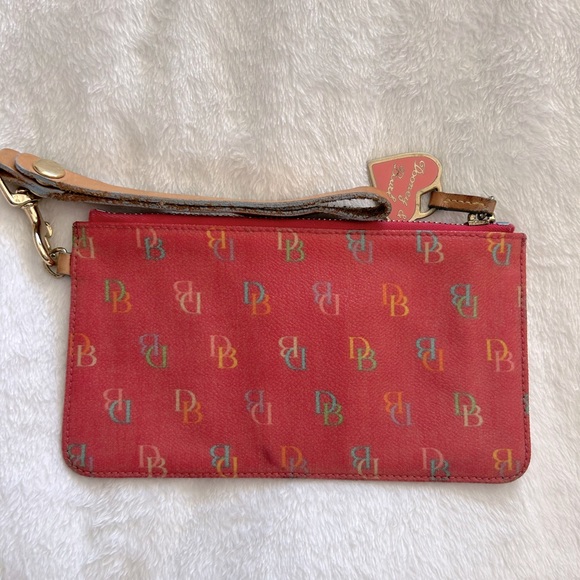 Dooney & Bourke Y2K vintage pink rainbow clutch wristlet with keyring 🌈💖 - Picture 2 of 7